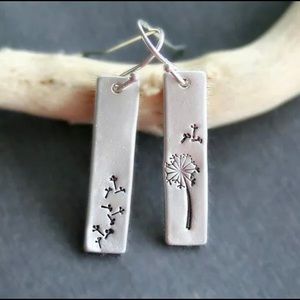 🆕Silver Dandelion Dangle Earrings